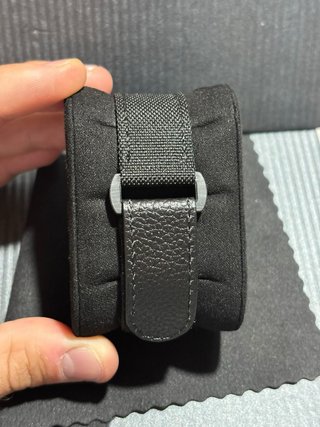 Reloj Laarvee PEA005-CFRPBLK