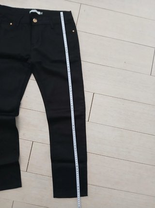 Pantaloni Fornarina neri – taglio slim elegante (XS)
