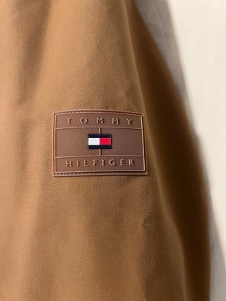 Abrigo Tommy Hilfiger Talla L Marrón,
