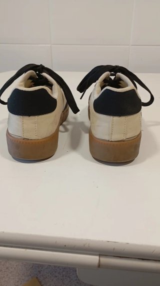 Zapatillas deportivas mujer beige y negro