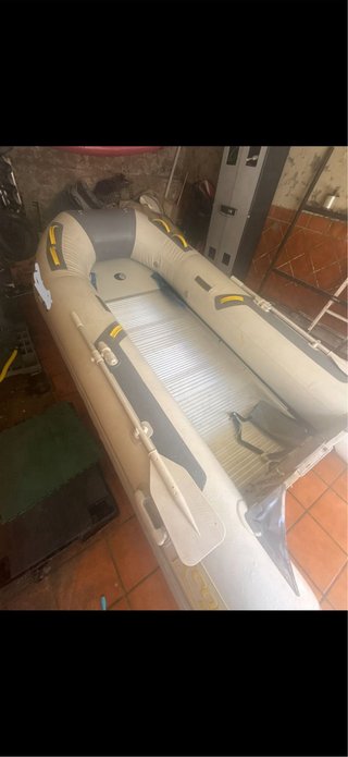 Zodiac para pasear y pescar