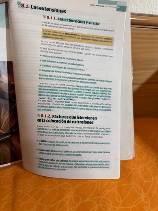 Libros de Grado medio de Peluquería.