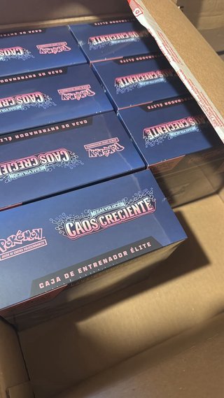 ETB pokemon TCG Caos Creciente Greninja