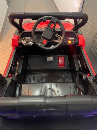 Coche eléctrico 4x4 para niño