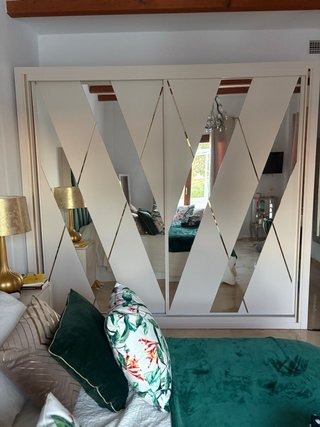 Armario puertas correderas lujo cristal y madera