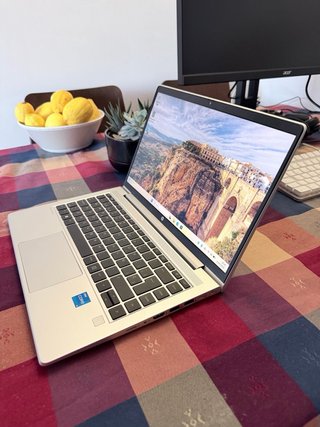 HP ProBook 440 G8 Plata