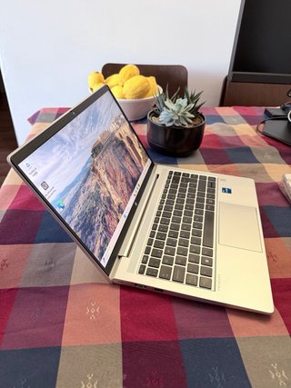 HP ProBook 440 G8 Plata