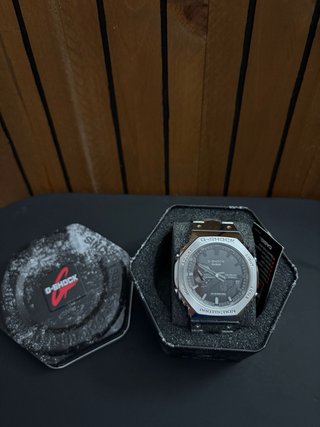 G-Shock GM-2100 Plata y Negro