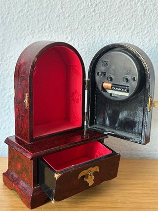 Reloj joyero decorativo vintage rojo