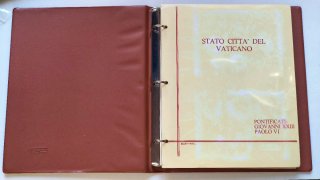 Álbum Vaticano:4 series unc: 25 monedas diferentes