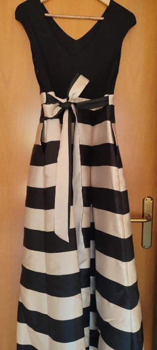 Vestido de fiesta largo rayas beige y negro