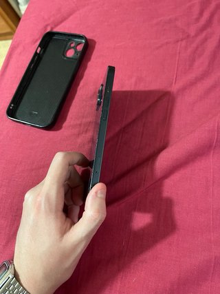 iPhone 13 azul marino.