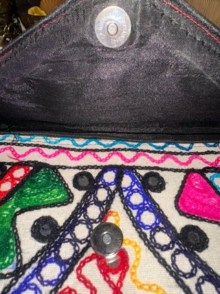 Bolso Clutch bordado Hindú