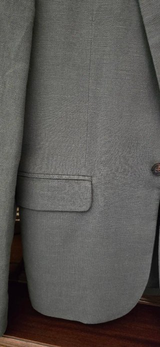 Traje verde para chico de H&M
