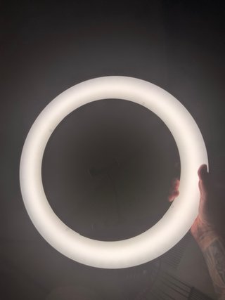 Aro de luz LED con trípode