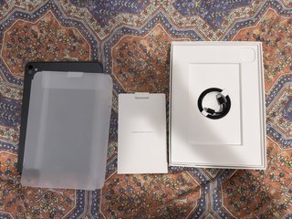 iPad Pro M5 256 GB Gris 11 “  Con garantía  7/2027