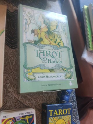 Barajas de Tarot y Oráculos