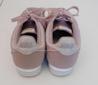 Zapatillas Nike Beige y Rosa