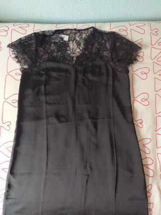 Vestido negro con encaje