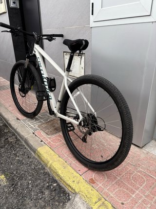 Bicicleta Specialized rockhopper sport 2022