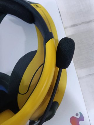 Cascos PDP Nintendo Switch Amarillos y Azules