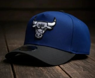 Gorra Chicago Bulls Azul y Negra