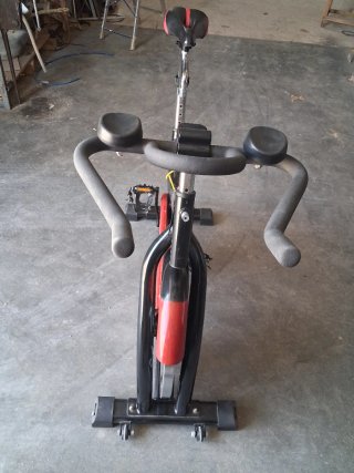 Bicicleta Spinning TENTABLE Roja y Negra