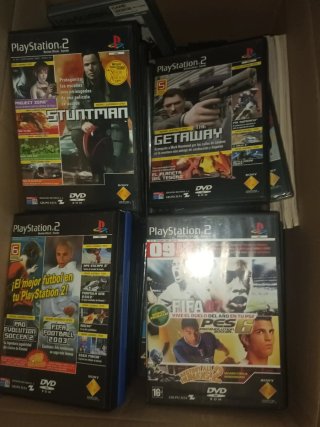 Lote PS2 Slim + 50 Demos + Revistas