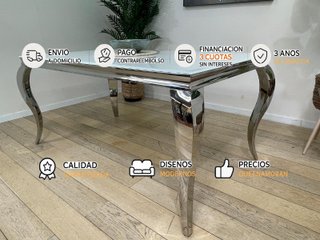 MESA DE COMEDOR DE CRISTAL Y PATAS CROMADAS
