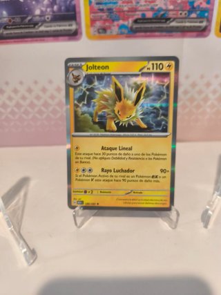 Carta Pokémon Jolteon 135 Holo de 151
