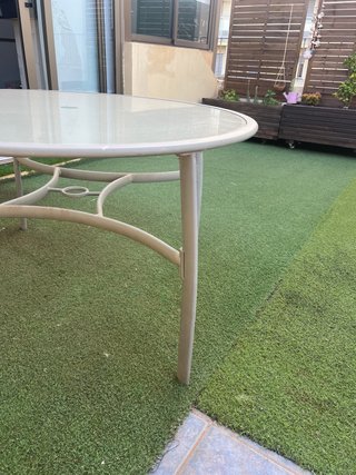 Tavolo rotondo in ferro e vetro
