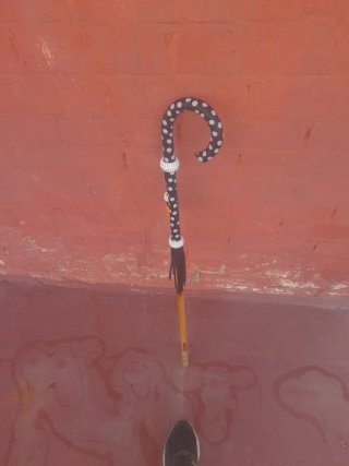 Bastón Gitano con Diseño de Lunares