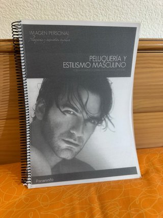 Libros grado medio de peluquería.