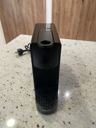 Cafetera Nespresso Negra