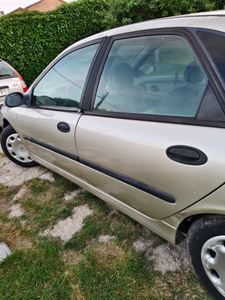 Renault Laguna 2000
