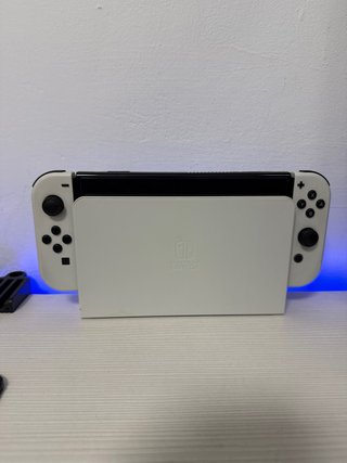 Nintendo Switch OLED M4G1C4 Vendo o cambio