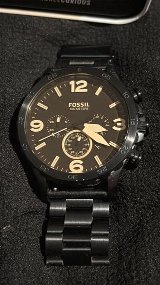 Reloj Fossil Nate Negro y Dorado