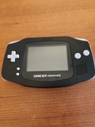 Game Boy Advance negra completa + Famicom Mini