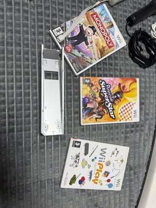 Consola Wii + 3 Juegos + Accesorios
