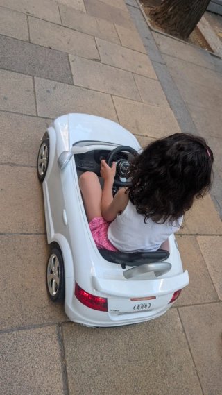 Audi TT RS Plus coche eléctrico niños