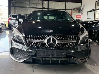 Mercedes Clase A A 180 AMG LED-Xenon Navi-Pro 1/2 Sport-Leather-Alcantara Camera Klima PDC AMG Line