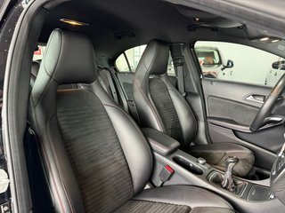Mercedes Clase A A 180 AMG LED-Xenon Navi-Pro 1/2 Sport-Leather-Alcantara Camera Klima PDC AMG Line