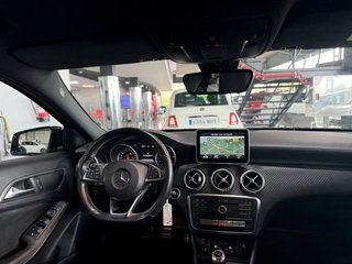 Mercedes Clase A A 180 AMG LED-Xenon Navi-Pro 1/2 Sport-Leather-Alcantara Camera Klima PDC AMG Line