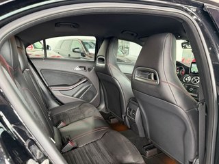 Mercedes Clase A A 180 AMG LED-Xenon Navi-Pro 1/2 Sport-Leather-Alcantara Camera Klima PDC AMG Line