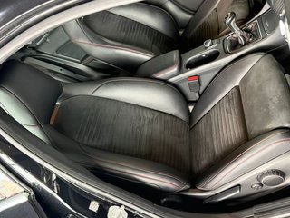 Mercedes Clase A A 180 AMG LED-Xenon Navi-Pro 1/2 Sport-Leather-Alcantara Camera Klima PDC AMG Line