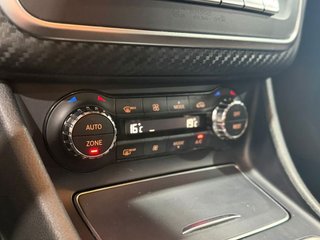 Mercedes Clase A A 180 AMG LED-Xenon Navi-Pro 1/2 Sport-Leather-Alcantara Camera Klima PDC AMG Line