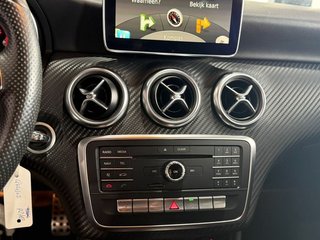 Mercedes Clase A A 180 AMG LED-Xenon Navi-Pro 1/2 Sport-Leather-Alcantara Camera Klima PDC AMG Line