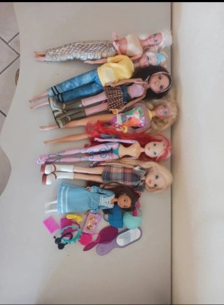 Lotto bambole Barbie miste  con accessori