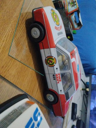 Coches de juguete antiguos: Policía y Bomberos