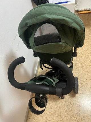 Triciclo infantil verde